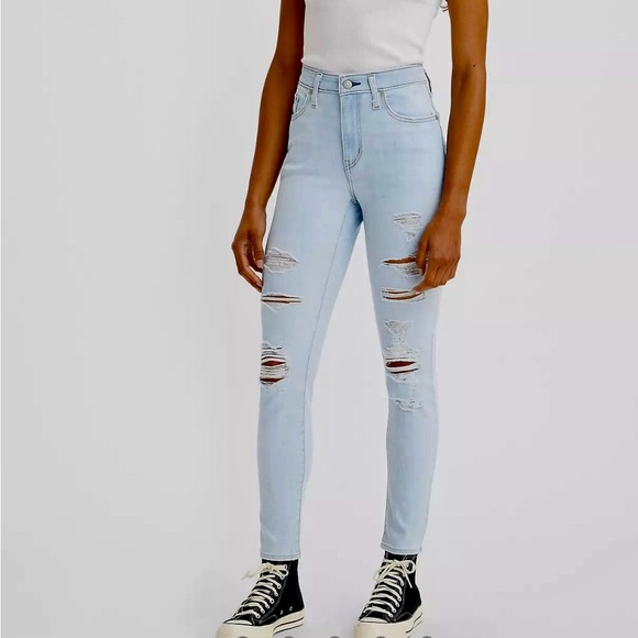 Levi's Denim - Levi’s 721 HIGH RISE SKINNY WOMEN'S JEANS Size 28